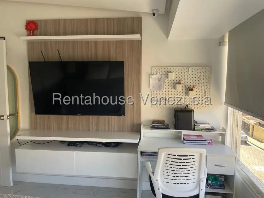 Casa (Multipes Niveles) en Venta en Lomas de Prados del Este, Distrito Metropolitano - 43