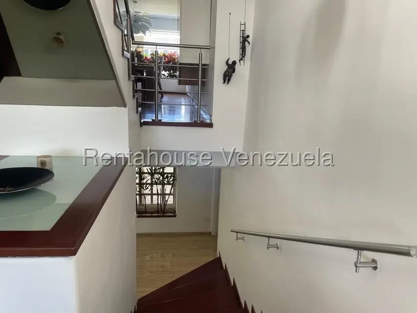 Casa (Multipes Niveles) en Venta en Lomas de Prados del Este, Distrito Metropolitano - 49