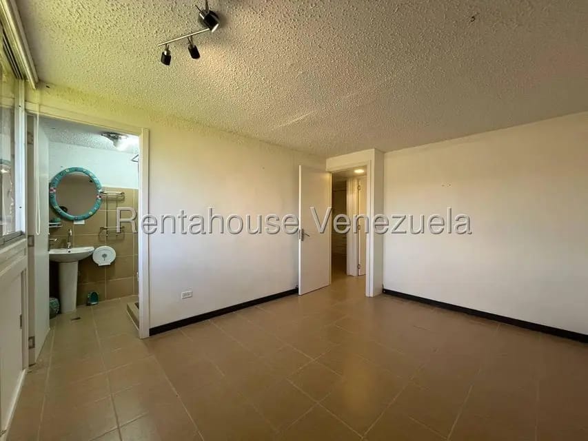 Apartamento (1 Nivel) en Venta en Terrazas de Guaicoco, Distrito Metropolitano - 23