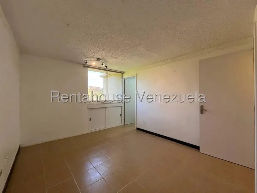 Apartamento (1 Nivel) en Venta en Terrazas de Guaicoco, Distrito Metropolitano - 24