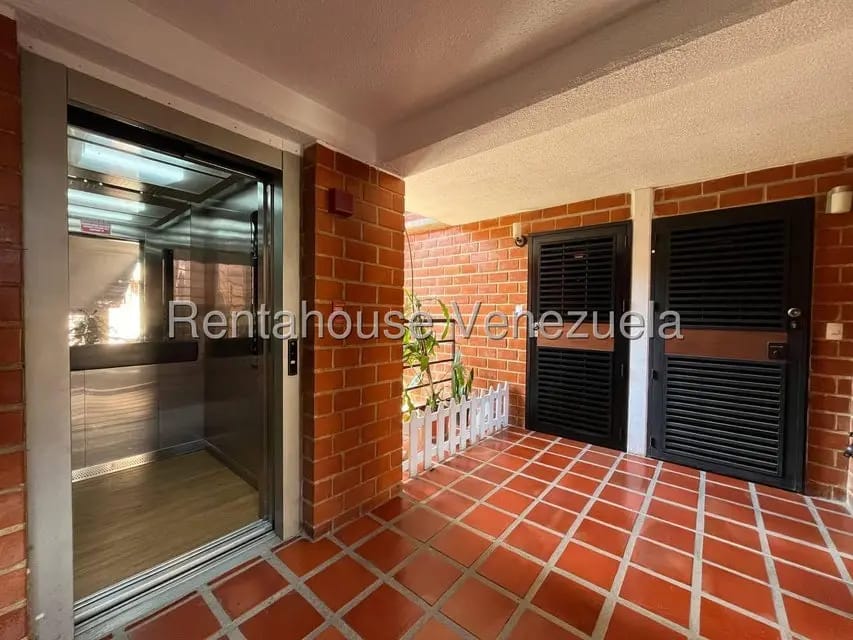 Apartamento (1 Nivel) en Venta en Terrazas de Guaicoco, Distrito Metropolitano - 5