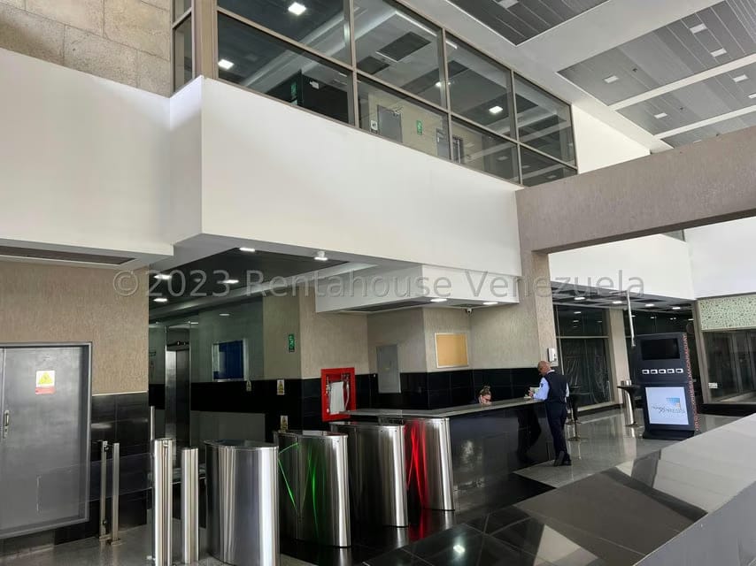 Comercial (Oficina) en Venta en Macaracuay, Distrito Metropolitano - 17