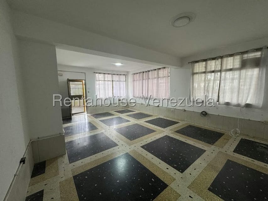 Comercial (Local Comercial) en Alquiler en La California Norte, Distrito Metropolitano - 4