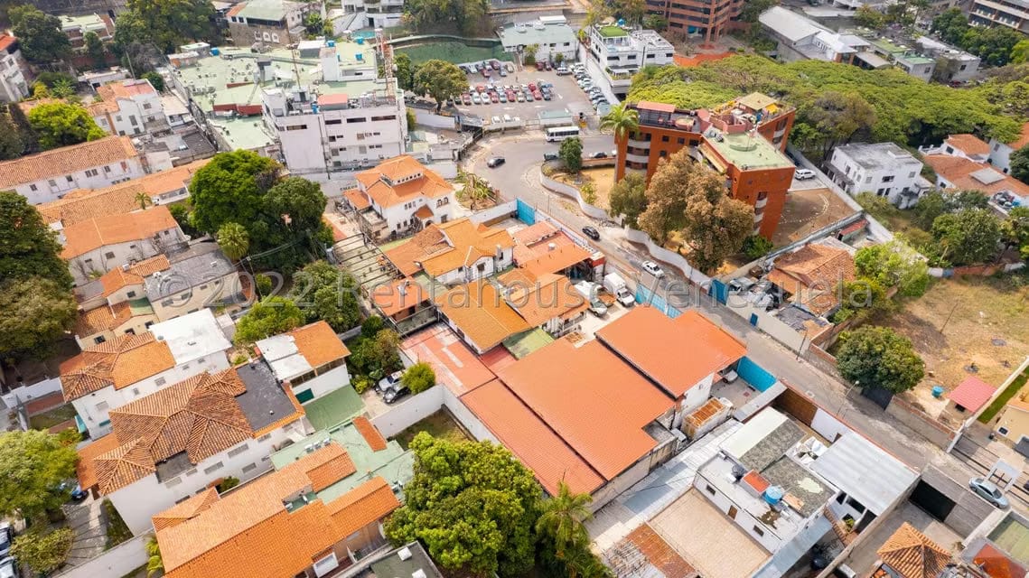 Casa (1 Nivel) en Venta en La Florida, Distrito Metropolitano - 64