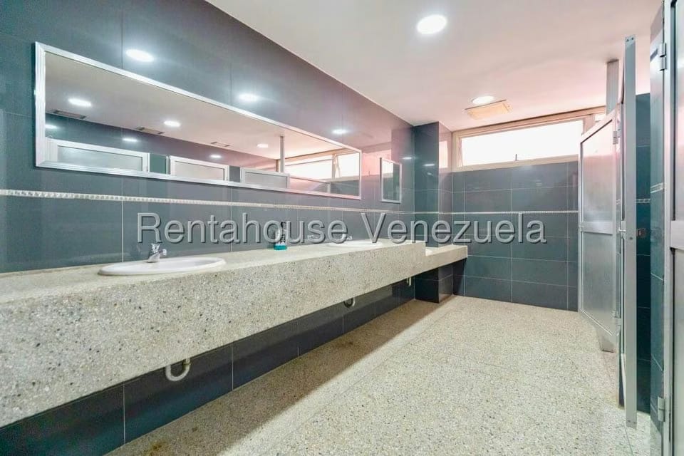 Comercial (Edificio) en Venta en Los Ruices, Distrito Metropolitano - 17