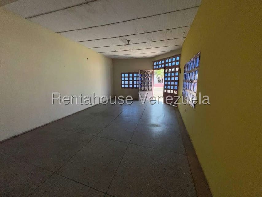 Comercial (Local Comercial) en Venta en Sector Chimpire, Falcon - 3
