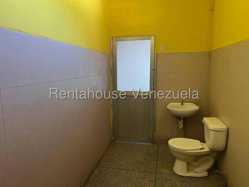 Comercial (Local Comercial) en Venta en Sector Chimpire, Falcon - 9