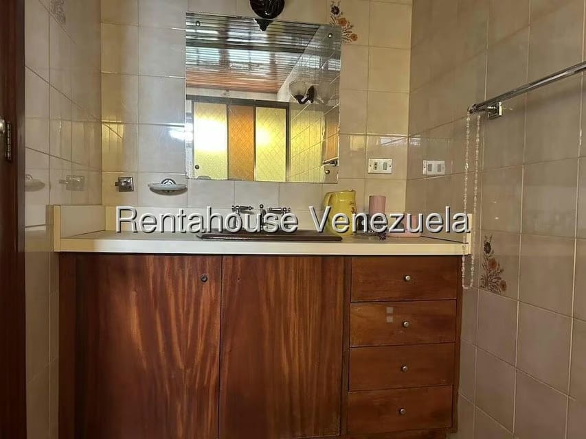 Casa (Duplex) en Venta en Santa Paula, Distrito Metropolitano - 20