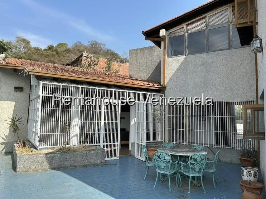 Casa (Duplex) en Venta en Santa Paula, Distrito Metropolitano - 29