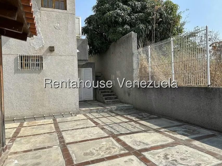 Casa (Duplex) en Venta en Santa Paula, Distrito Metropolitano - 34