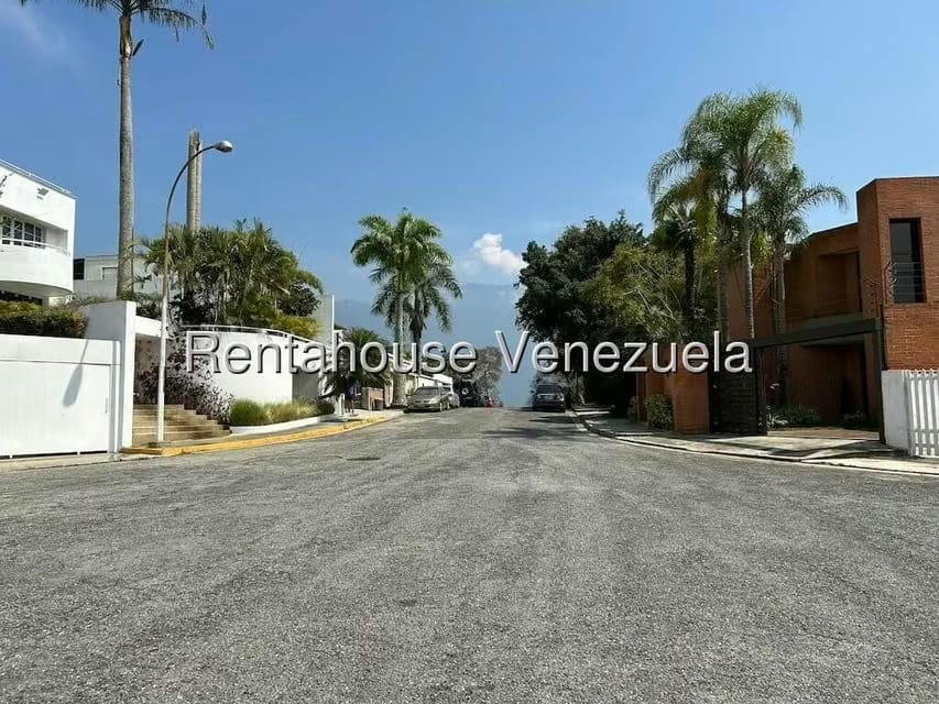 Casa (Duplex) en Venta en Santa Paula, Distrito Metropolitano - 35