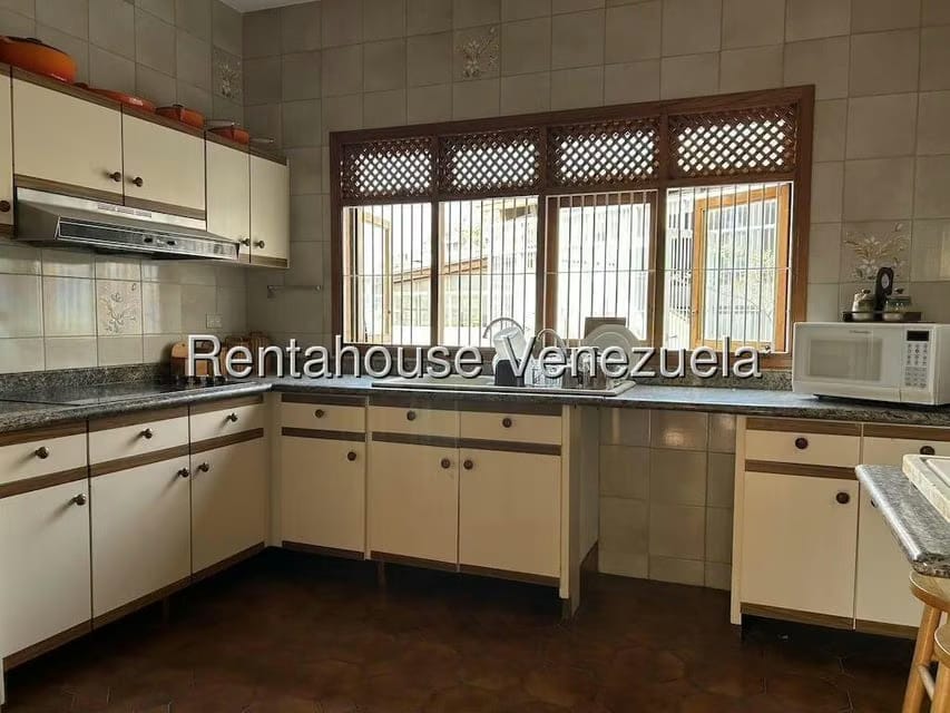 Casa (Duplex) en Venta en Santa Paula, Distrito Metropolitano - 9