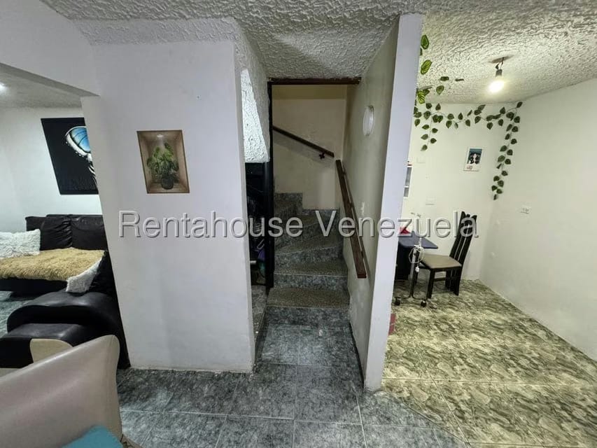 Townhouse (1 Nivel) en Venta en El Castillejo, Miranda - 17