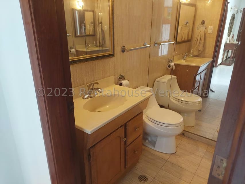 Casa (Duplex) en Alquiler en La Trinidad, Distrito Metropolitano - 14