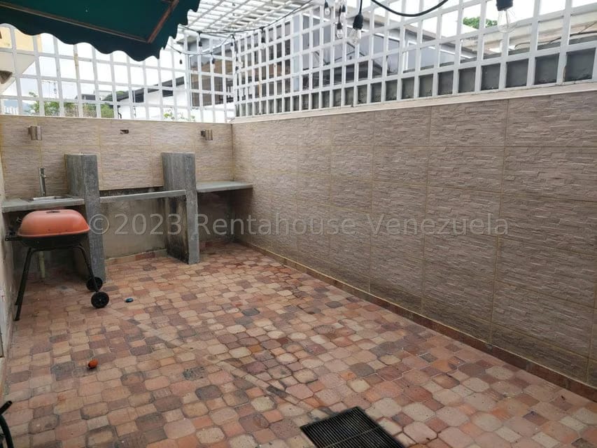 Casa (Duplex) en Alquiler en La Trinidad, Distrito Metropolitano - 16