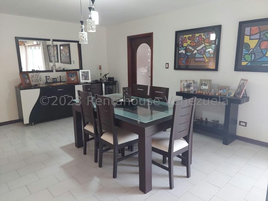 Casa (Duplex) en Alquiler en La Trinidad, Distrito Metropolitano - 4