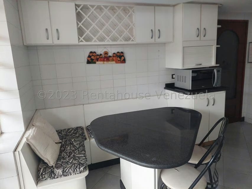 Casa (Duplex) en Alquiler en La Trinidad, Distrito Metropolitano - 6