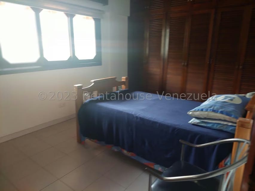 Casa (Duplex) en Alquiler en La Trinidad, Distrito Metropolitano - 9