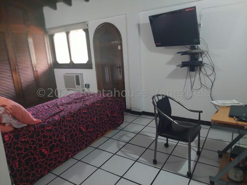 Casa (Duplex) en Alquiler en La Trinidad, Distrito Metropolitano - 10