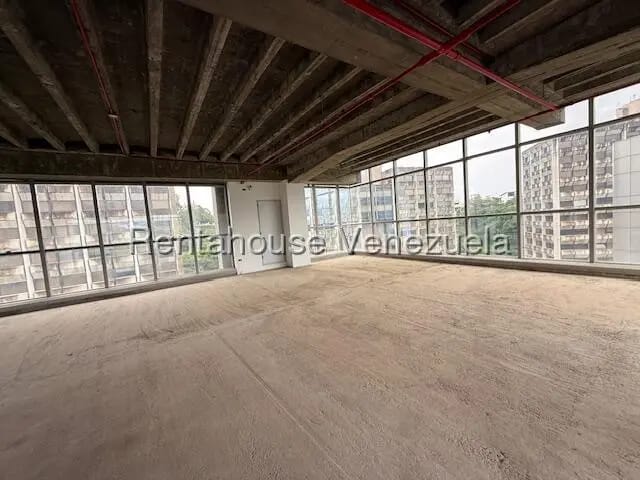 Comercial (Oficina) en Alquiler en Santa Paula, Distrito Metropolitano - 11