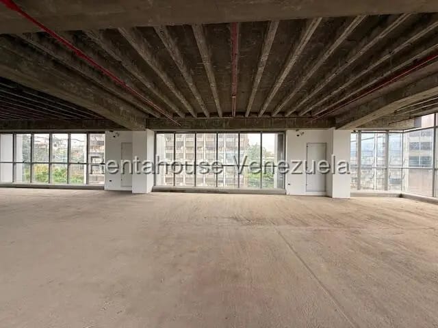 Comercial (Oficina) en Alquiler en Santa Paula, Distrito Metropolitano - 12