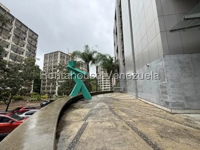 Comercial (Oficina) en Alquiler en Santa Paula, Distrito Metropolitano - 3