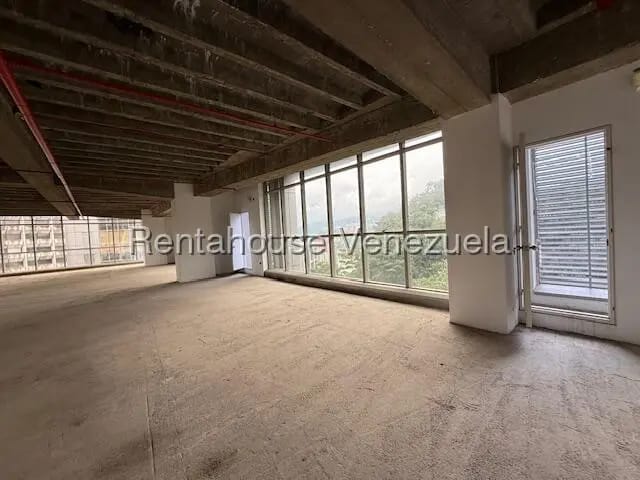 Comercial (Oficina) en Alquiler en Santa Paula, Distrito Metropolitano - 6