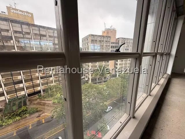 Comercial (Oficina) en Alquiler en Santa Paula, Distrito Metropolitano - 8