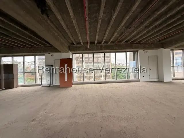 Comercial (Oficina) en Alquiler en Santa Paula, Distrito Metropolitano - 9