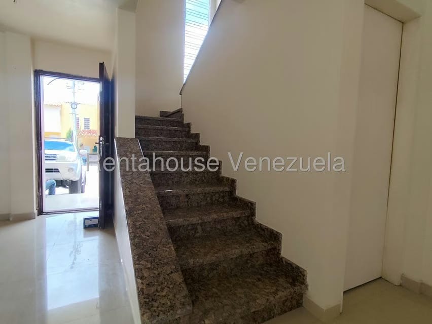 Townhouse (Duplex) en Venta en Maneiro, Nueva Esparta - 11