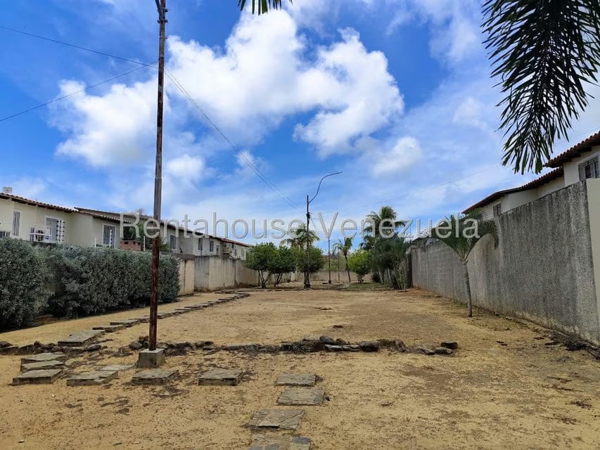 Townhouse (Duplex) en Venta en Maneiro, Nueva Esparta - 25