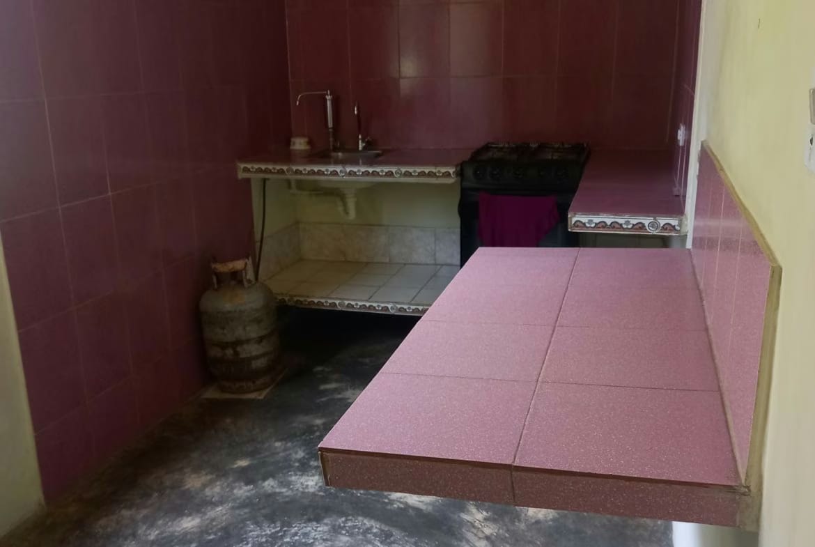 Venta Casa de 3 niveles en San juan de los morros - 6