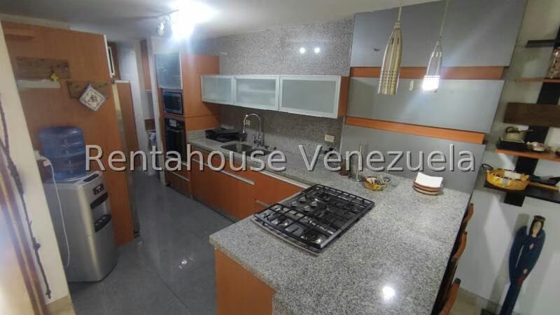 Apartamento (1 Nivel) en Alquiler en Escampadero, Distrito Metropolitano - 17
