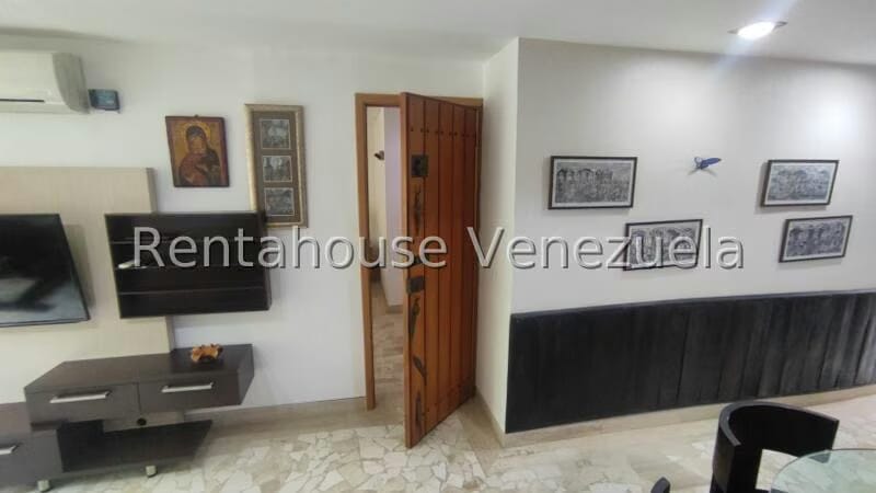 Apartamento (1 Nivel) en Alquiler en Escampadero, Distrito Metropolitano - 25