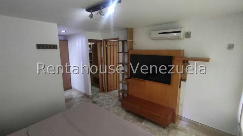 Apartamento (1 Nivel) en Alquiler en Escampadero, Distrito Metropolitano - 28