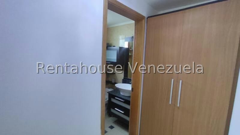 Apartamento (1 Nivel) en Alquiler en Escampadero, Distrito Metropolitano - 32
