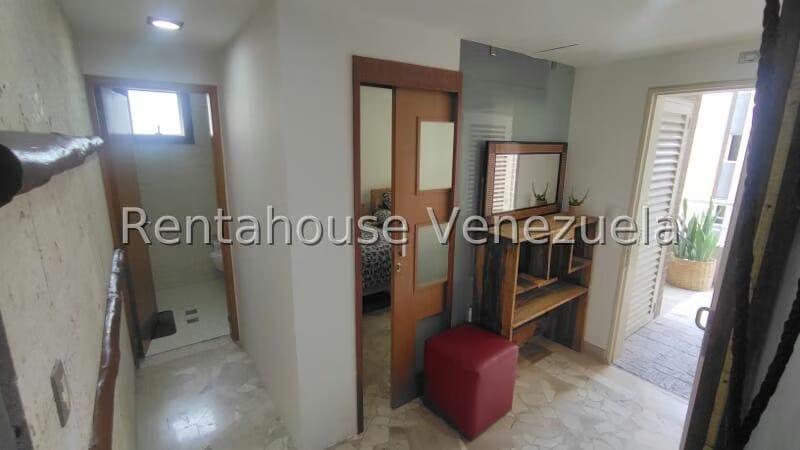 Apartamento (1 Nivel) en Alquiler en Escampadero, Distrito Metropolitano - 8