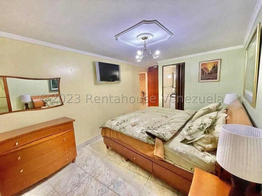 Casa (Multipes Niveles) en Venta en La Trinidad, Distrito Metropolitano - 101