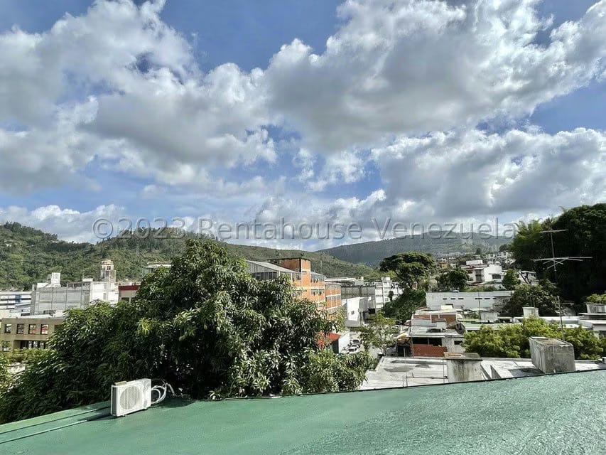 Casa (Multipes Niveles) en Venta en La Trinidad, Distrito Metropolitano - 105