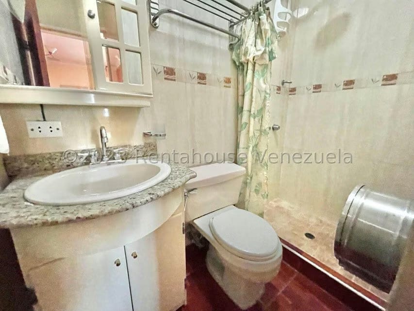 Casa (Multipes Niveles) en Venta en La Trinidad, Distrito Metropolitano - 39