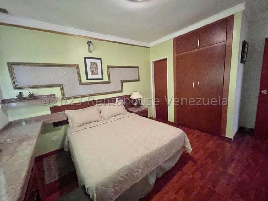 Casa (Multipes Niveles) en Venta en La Trinidad, Distrito Metropolitano - 48