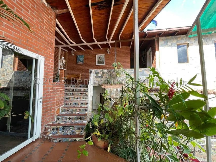 Casa (Multipes Niveles) en Venta en La Trinidad, Distrito Metropolitano - 60
