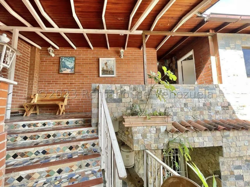 Casa (Multipes Niveles) en Venta en La Trinidad, Distrito Metropolitano - 62
