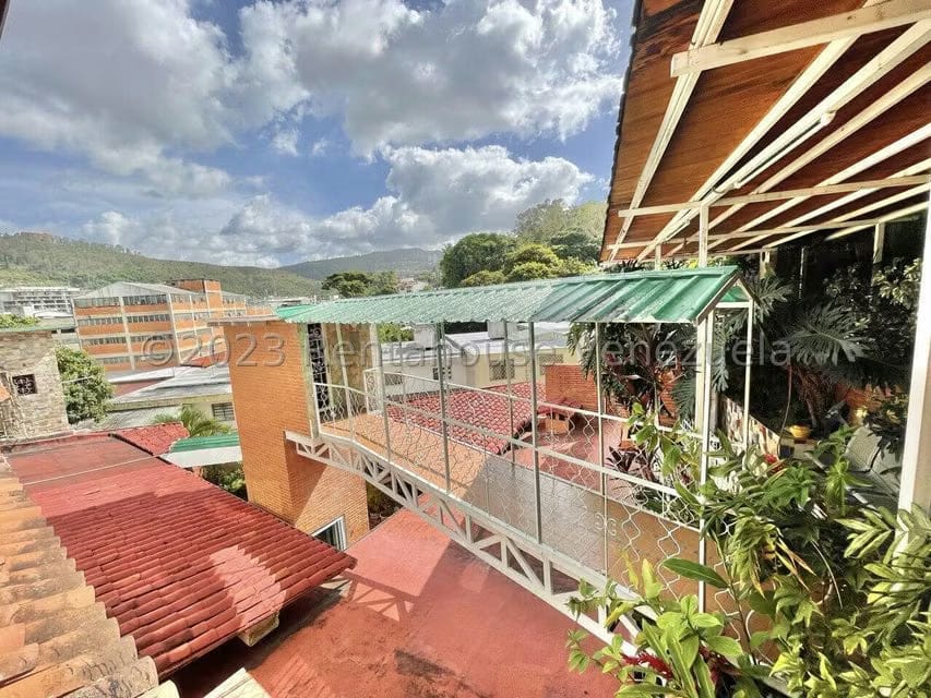 Casa (Multipes Niveles) en Venta en La Trinidad, Distrito Metropolitano - 64