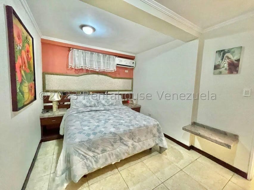 Casa (Multipes Niveles) en Venta en La Trinidad, Distrito Metropolitano - 79