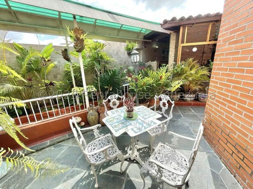 Casa (Multipes Niveles) en Venta en La Trinidad, Distrito Metropolitano - 80