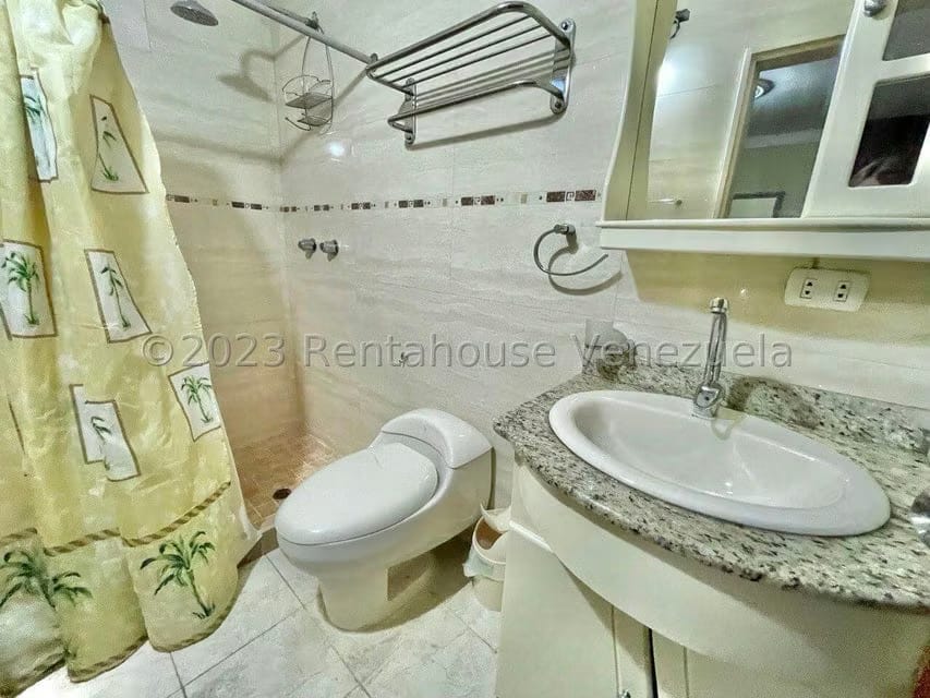 Casa (Multipes Niveles) en Venta en La Trinidad, Distrito Metropolitano - 9