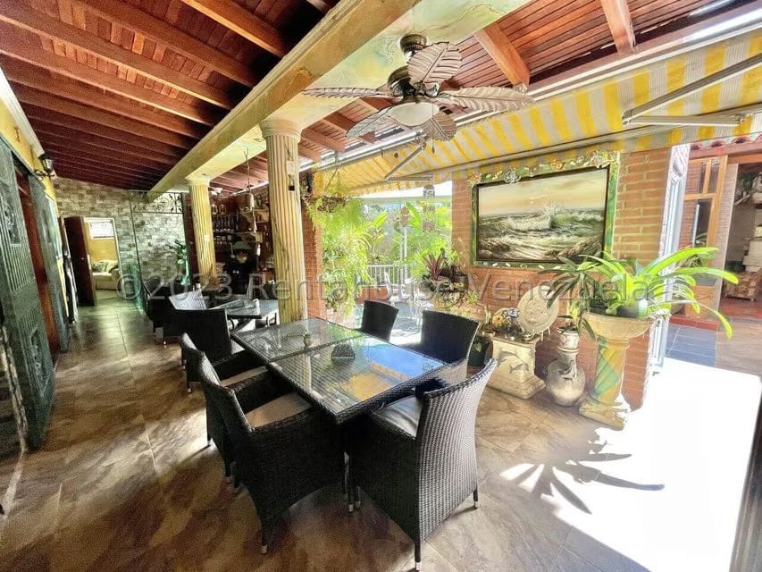 Casa (Multipes Niveles) en Venta en La Trinidad, Distrito Metropolitano - 96