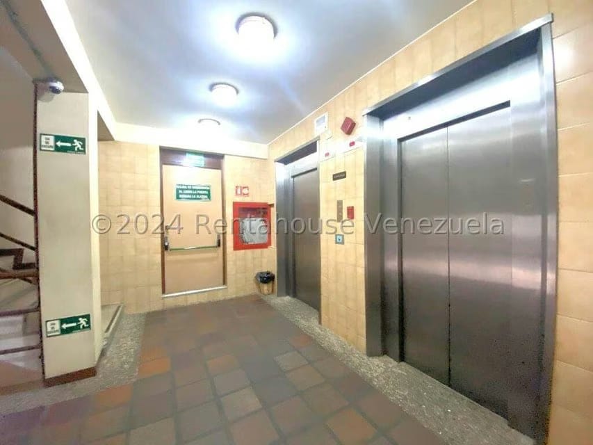 Comercial (Oficina) en Venta en Bello Monte, Distrito Metropolitano - 2