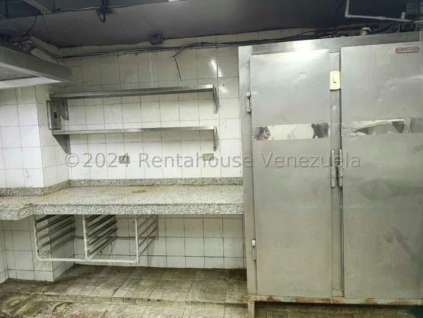 Comercial (Local Comercial) en Venta en Parroquia Santa Teresa, Distrito Metropolitano - 12